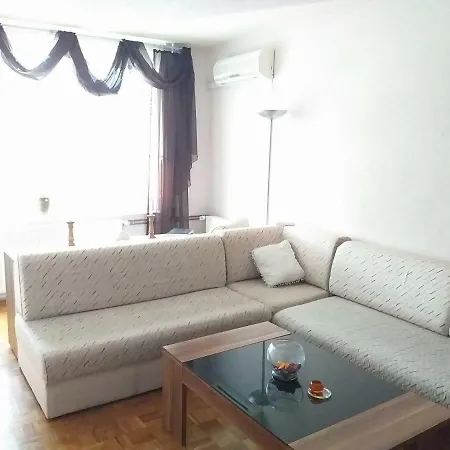 Apartman Ozimice Apartment *