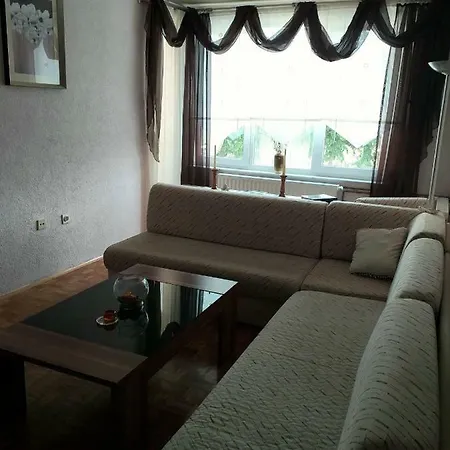 Apartman Ozimice Apartment *